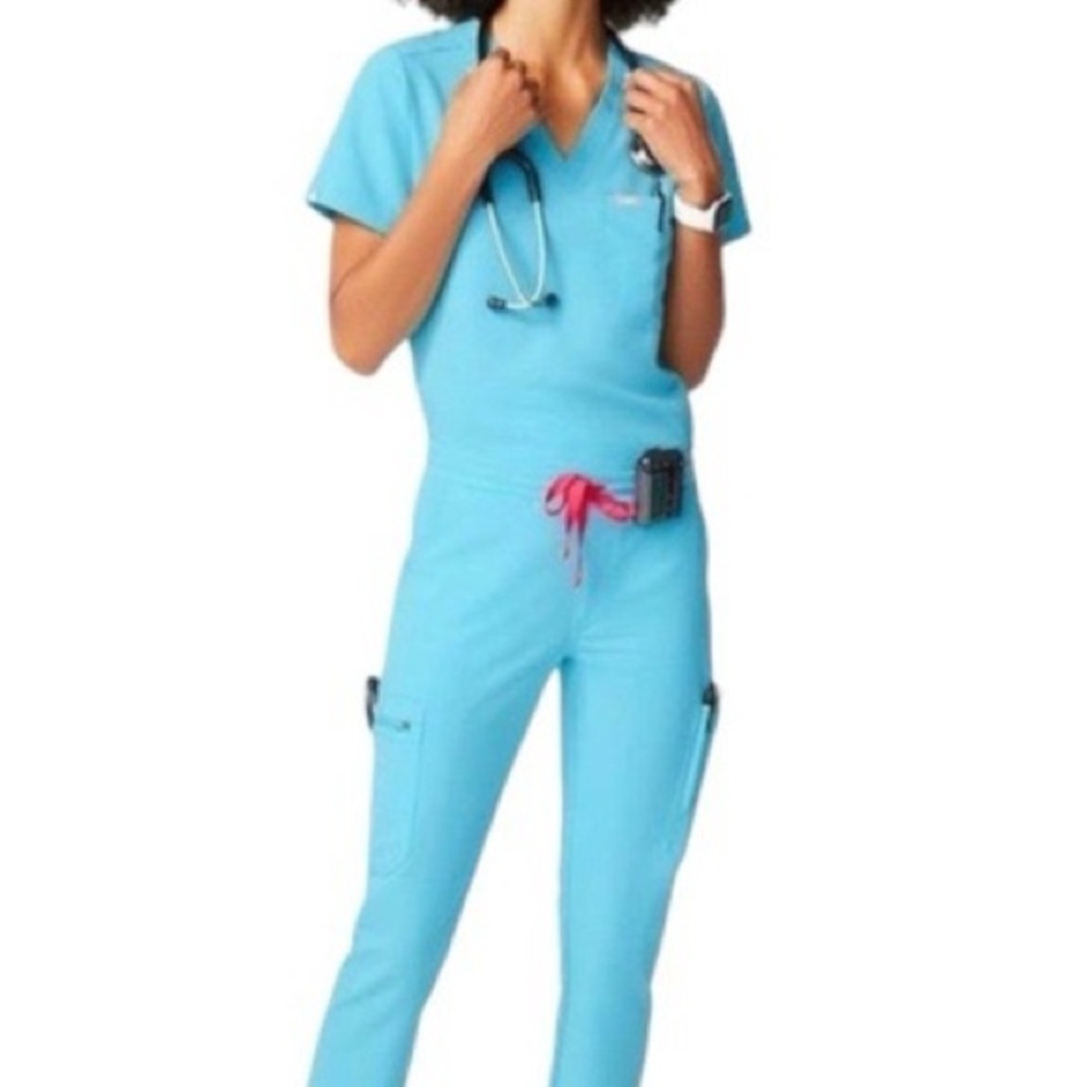 Figs Neon Blue Catarina one pocket scrub and Zamora Jogger Scrub  size M